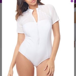 New white mesh top, backless swimsuit